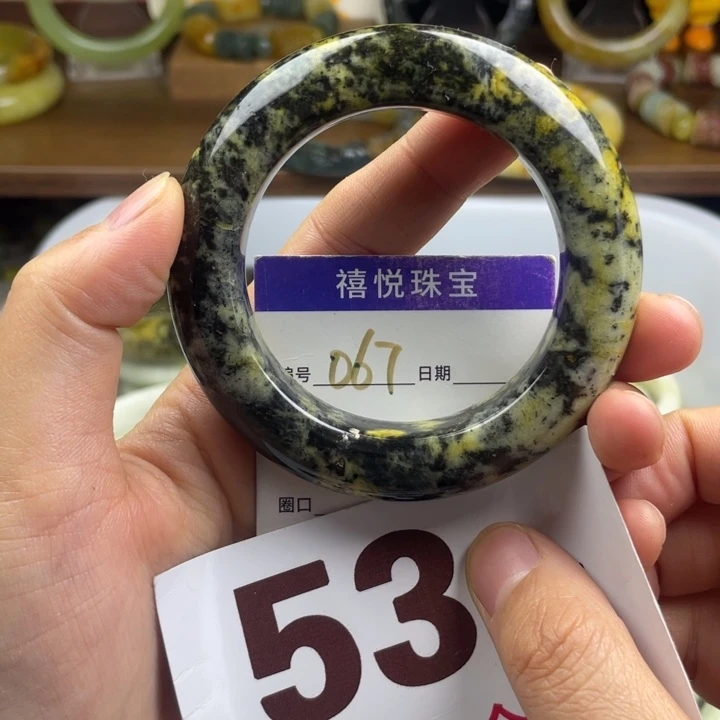 未镶嵌蛇纹石玉手镯