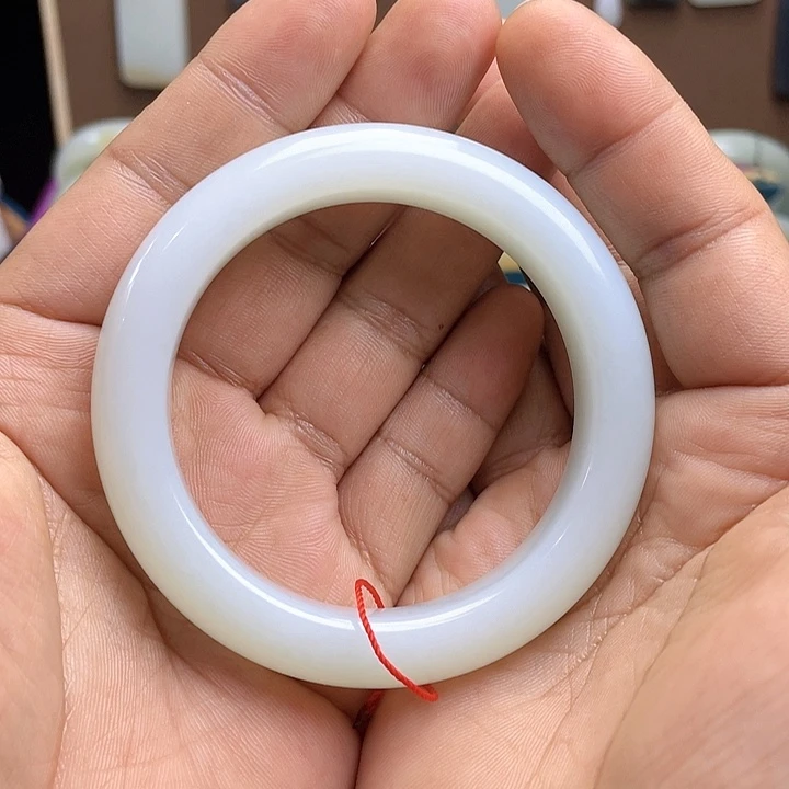 【闪购商品】未镶嵌手镯和田玉
