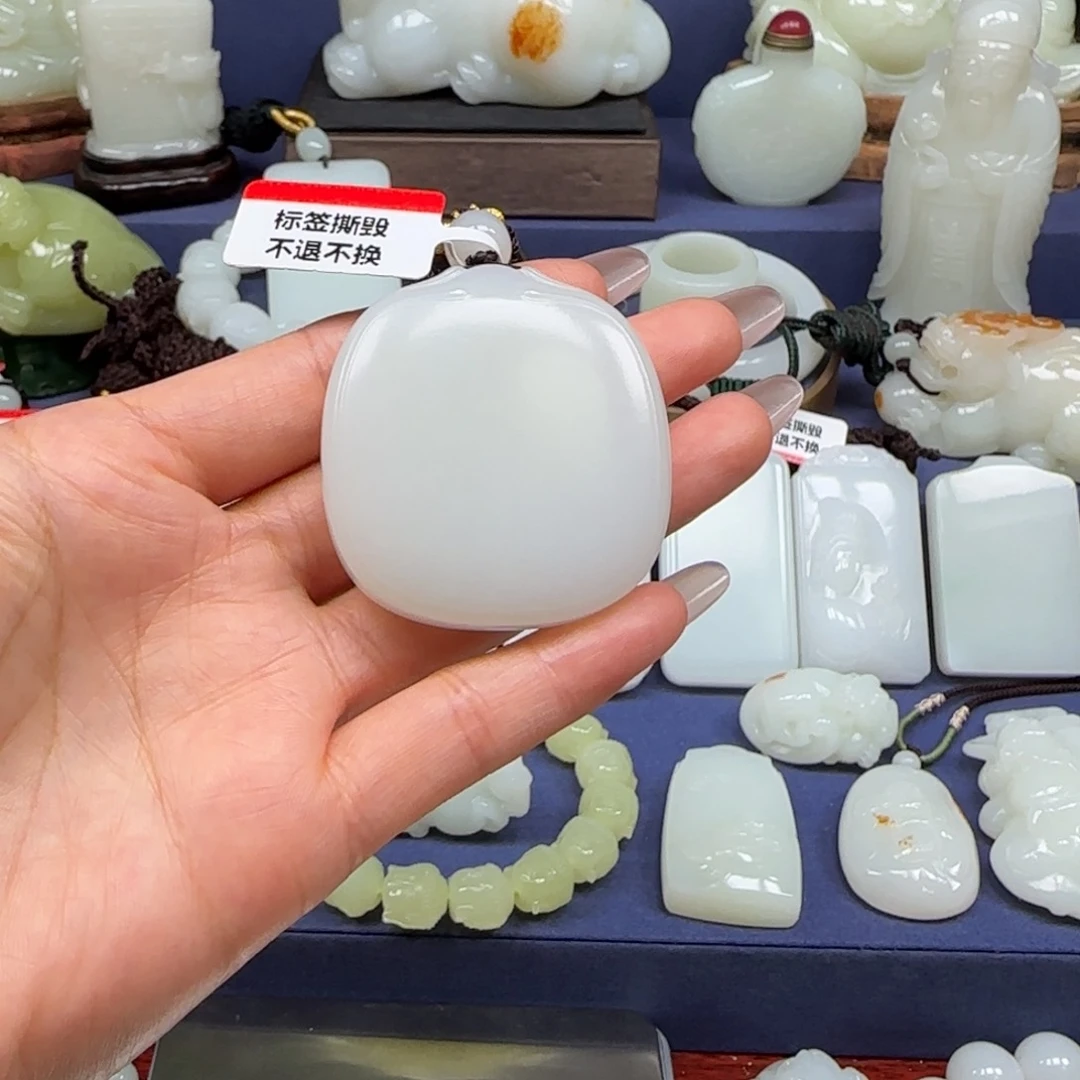 弘***）和田玉未镶嵌挂件