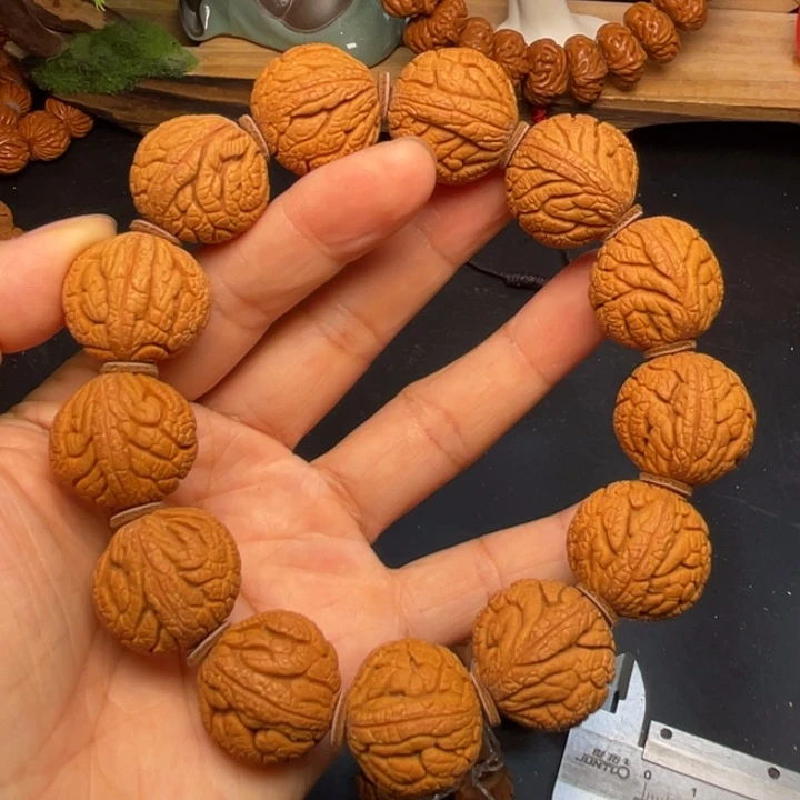 桃核手串龙纹桃核1