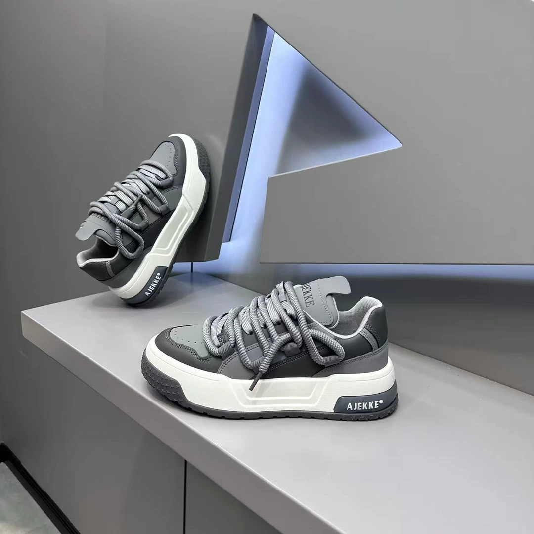 【皮鞋码】早秋新款皮面拼接厚底百搭潮流舒适男士时尚休闲潮鞋aj