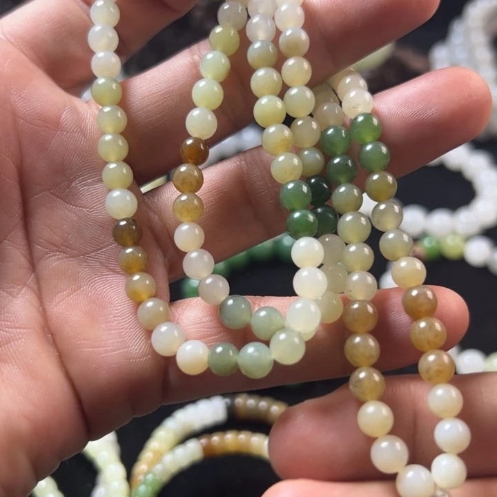 和田玉未镶嵌手串