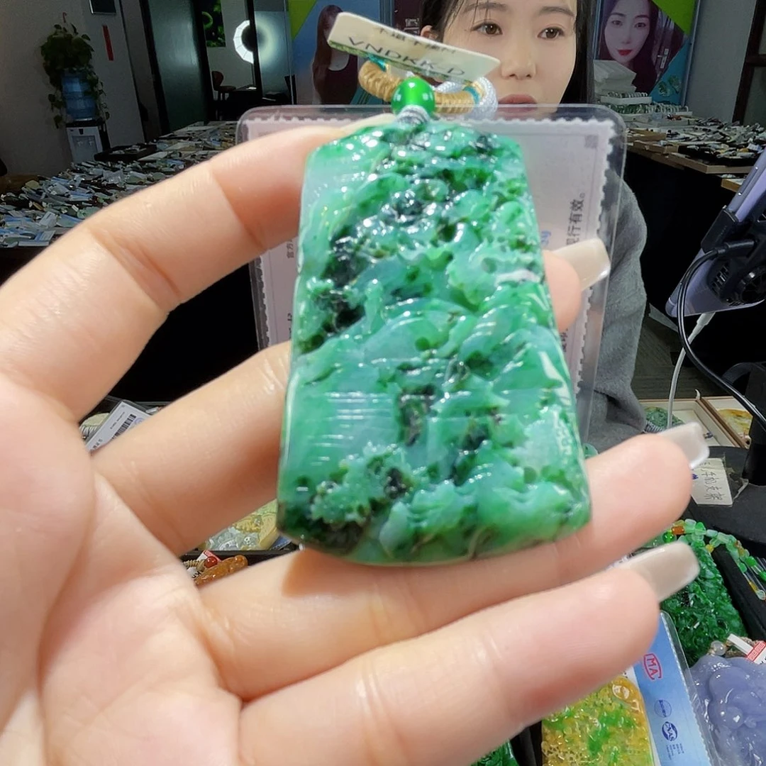 颈饰未镶嵌翡翠一