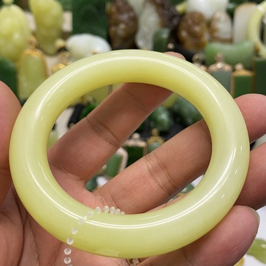 【闪购商品】颈饰未镶嵌和田玉