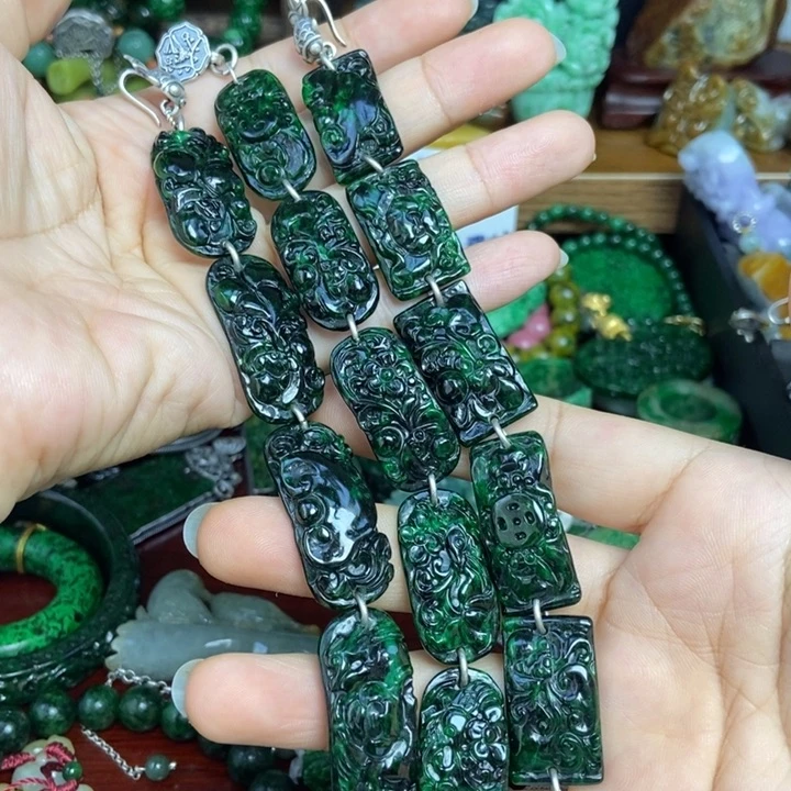 手牌手链一条的价格