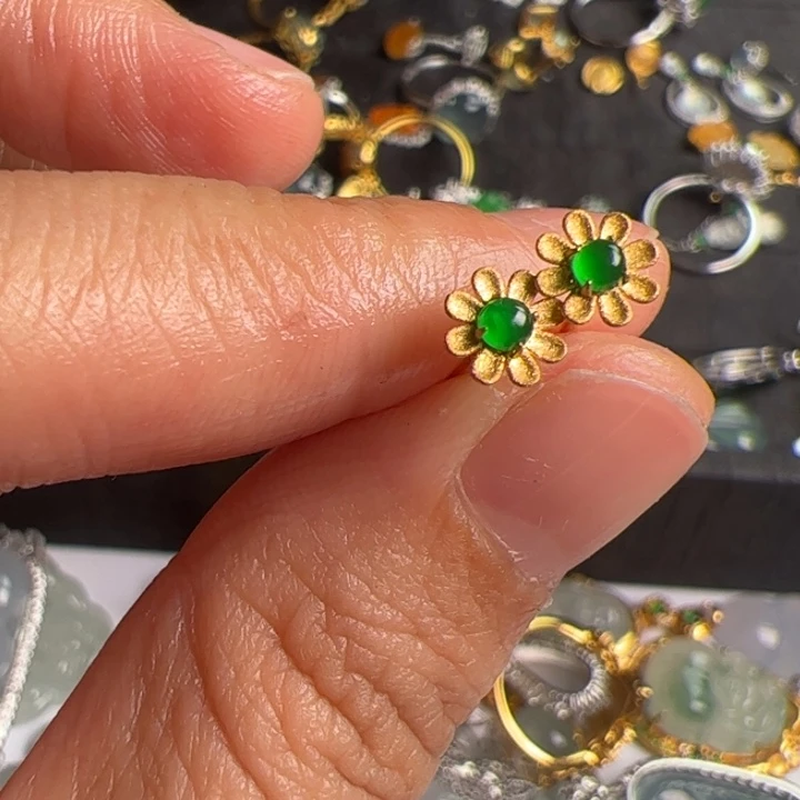 翡翠耳饰18K金镶嵌翡翠吊坠项链