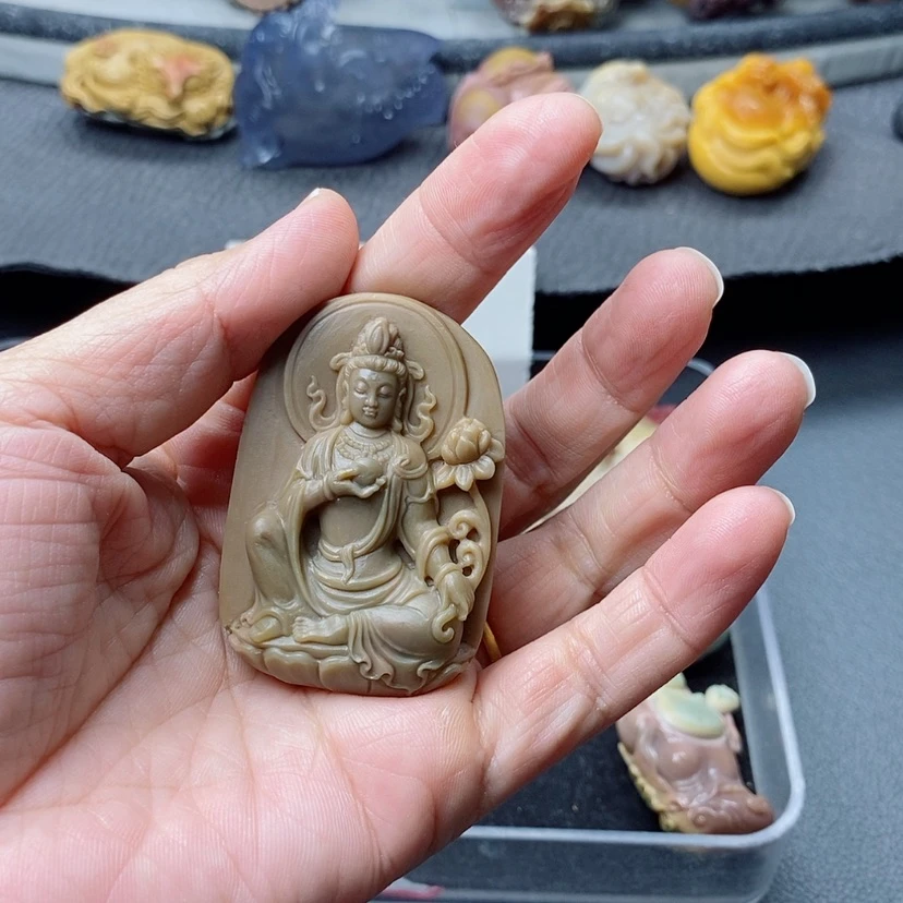 【闪购商品】定制石英质玉吊坠未镶嵌