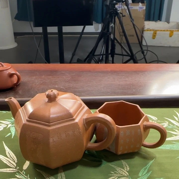 紫砂茶壶密密麻麻