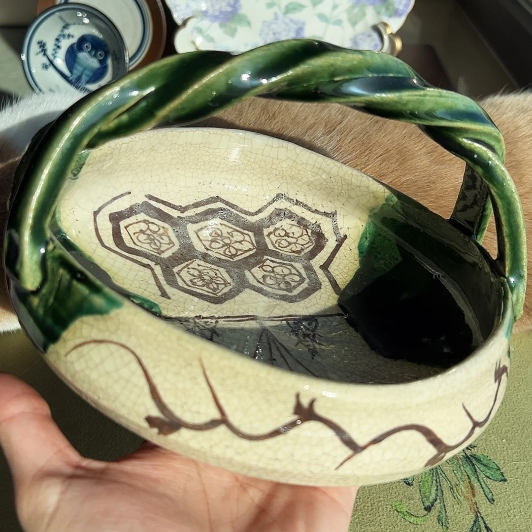 咖啡杯和茶杯是我们学校一