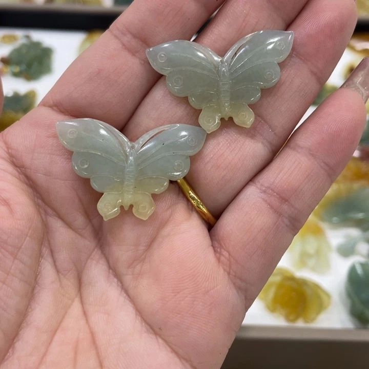 蛇纹石玉合金颈饰