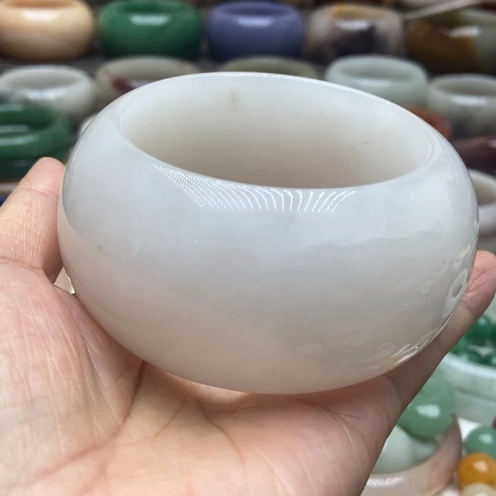 未镶嵌手镯石英质玉柒*