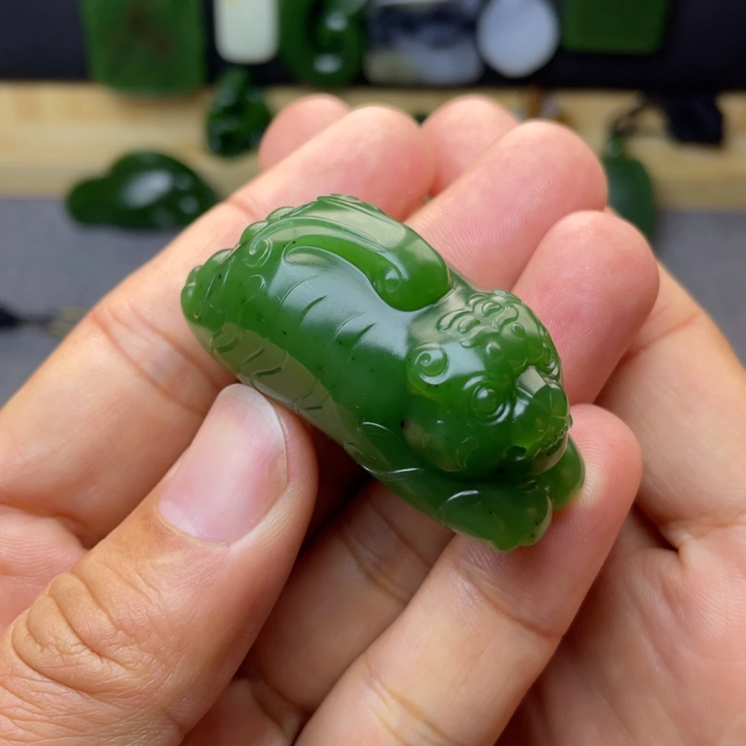 和田玉挂件未镶嵌心***符