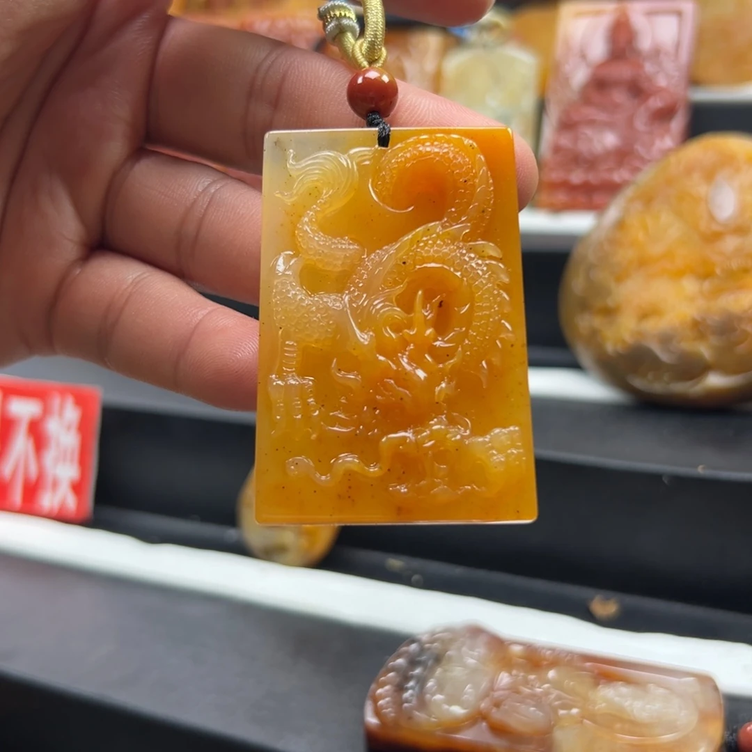 石英质玉（黄龙玉）未镶嵌黄龙玉