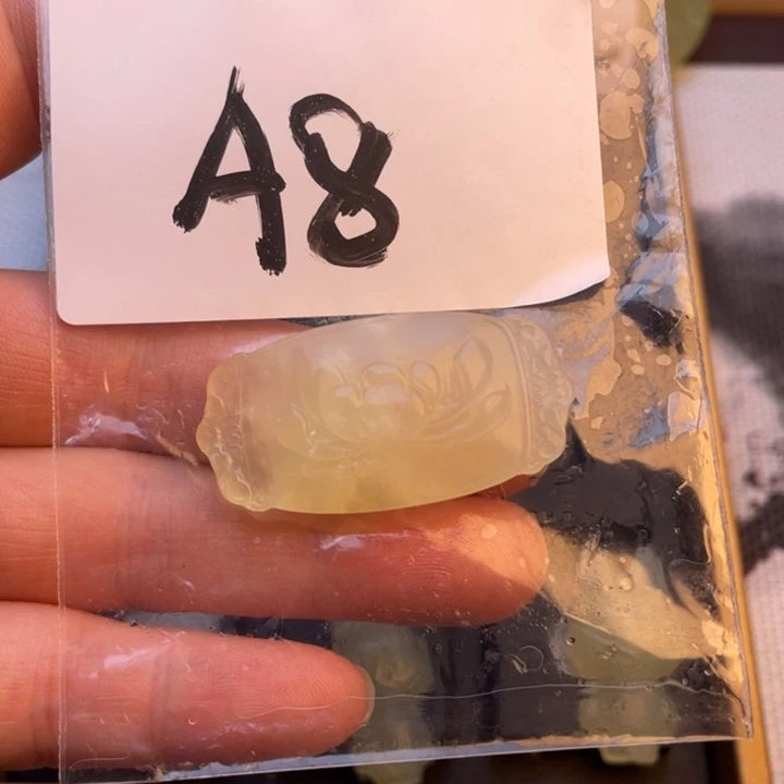 蛇纹石玉合金吊坠(不含链)