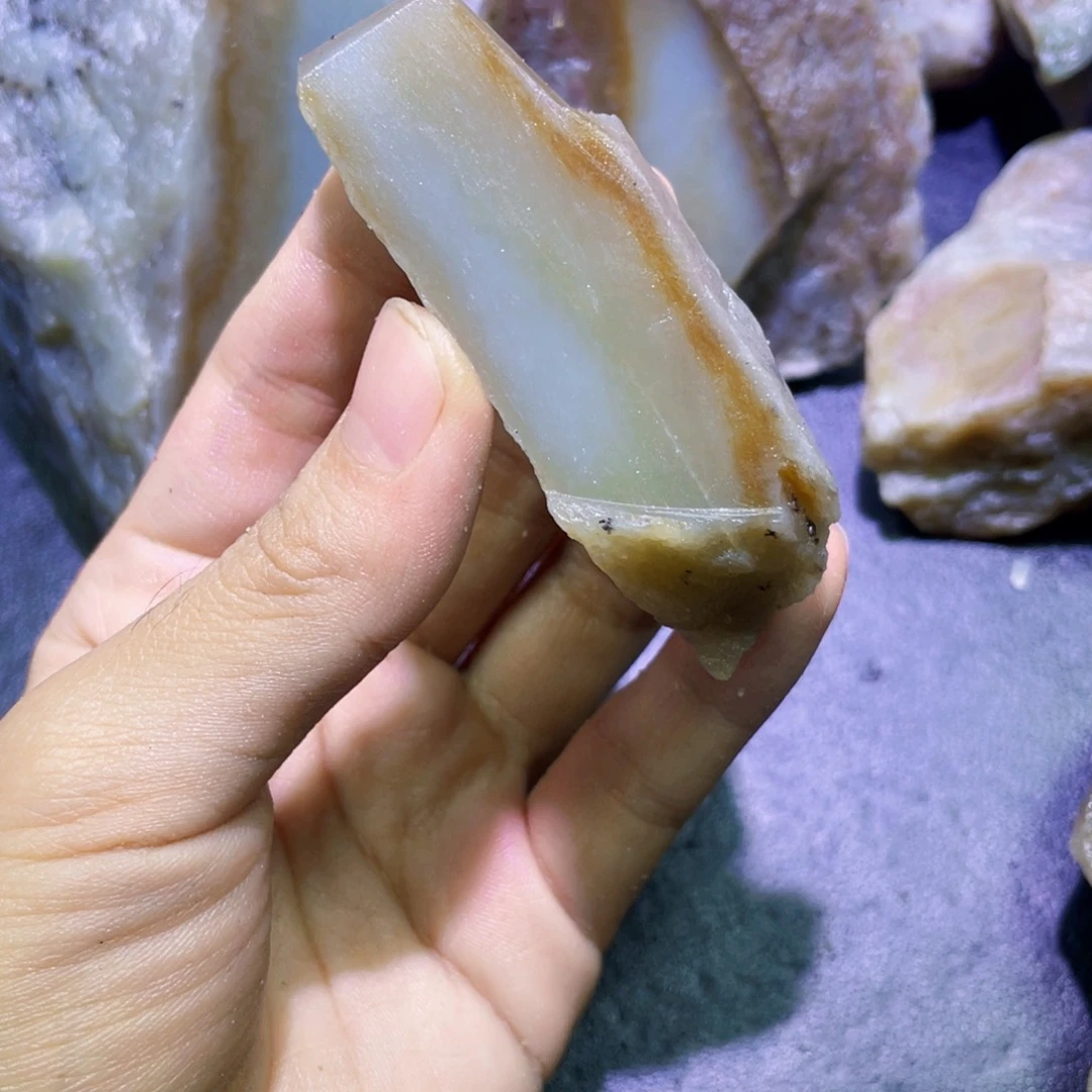 和田玉未镶嵌珠宝半成品