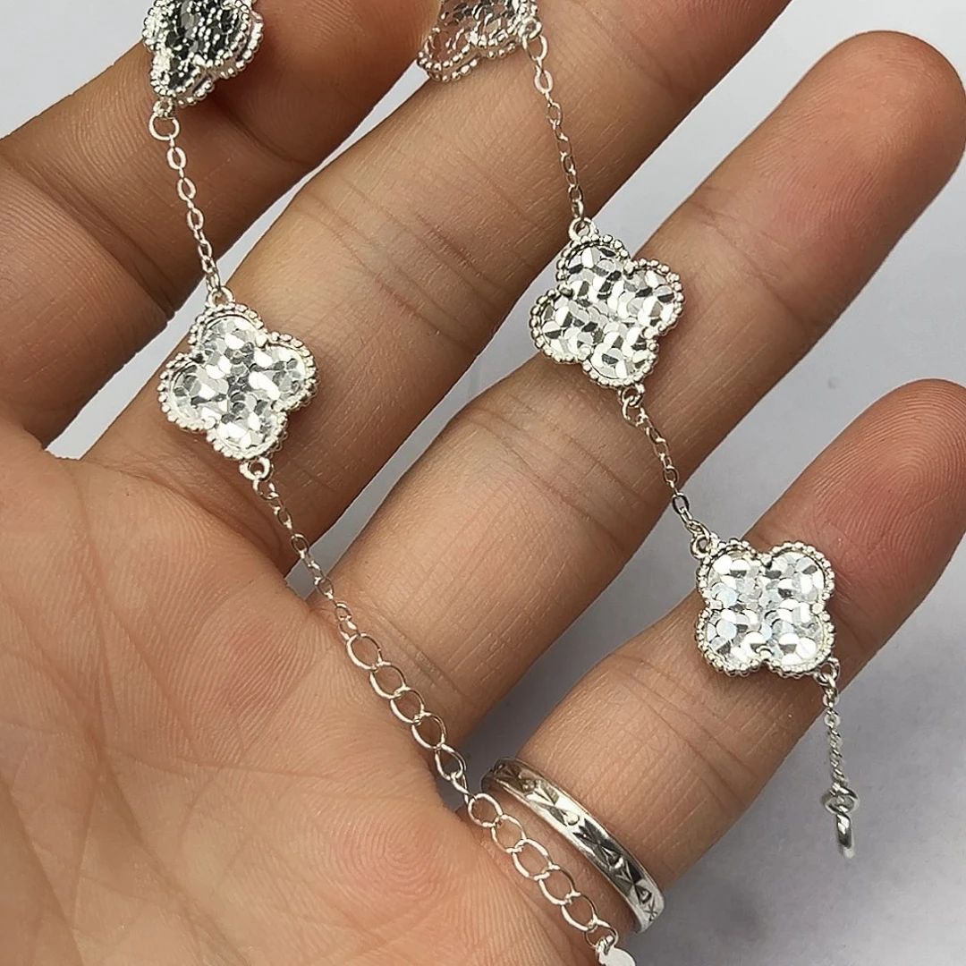 足银足银碎冰冰四叶草手链