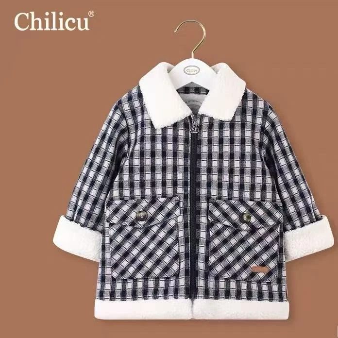 GZ【1704】 反领黑白大衣