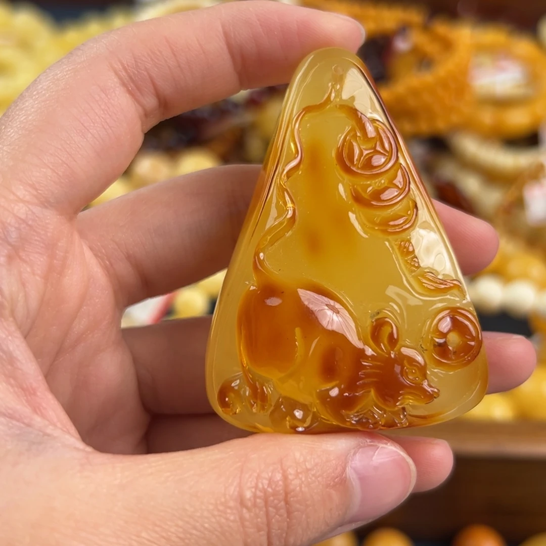 琥珀未镶嵌珠宝奇石