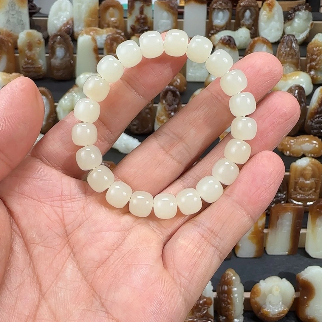 @***磊和田玉（糖玉）未镶嵌颈饰