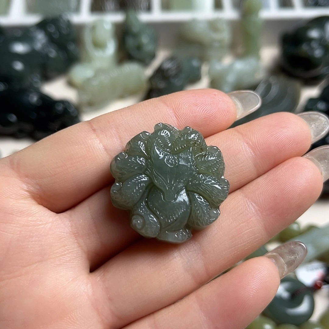 和田玉未镶嵌挂件