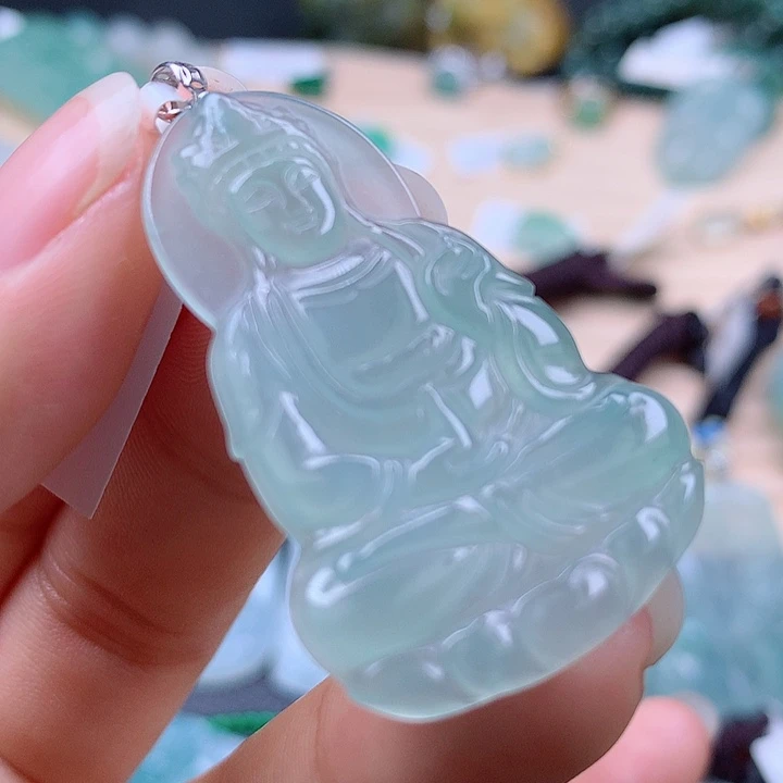 【闪购商品】翡翠颈饰18K金镶嵌翡翠吊坠