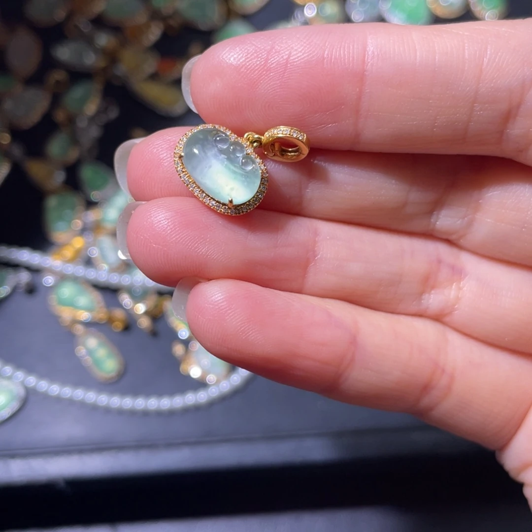 翡翠颈饰18K金镶嵌大****司