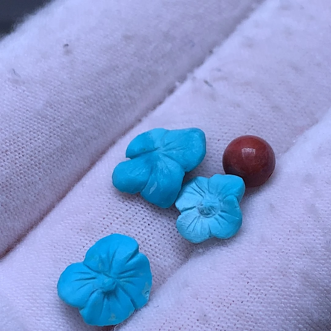 ****南红玛瑙未镶嵌珠宝奇石