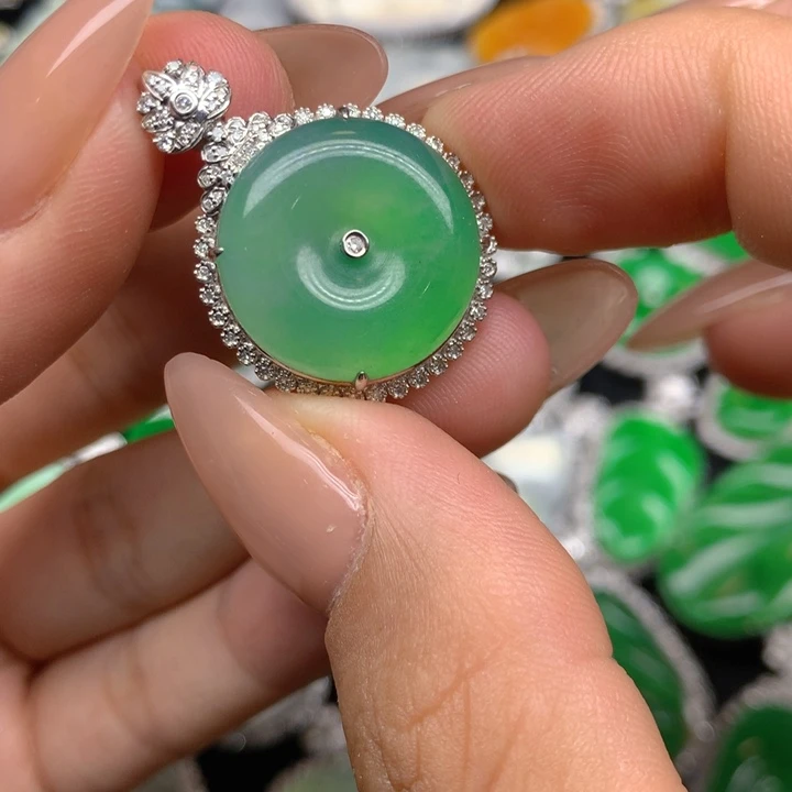 翡翠18K金镶嵌吊坠(不含链)
