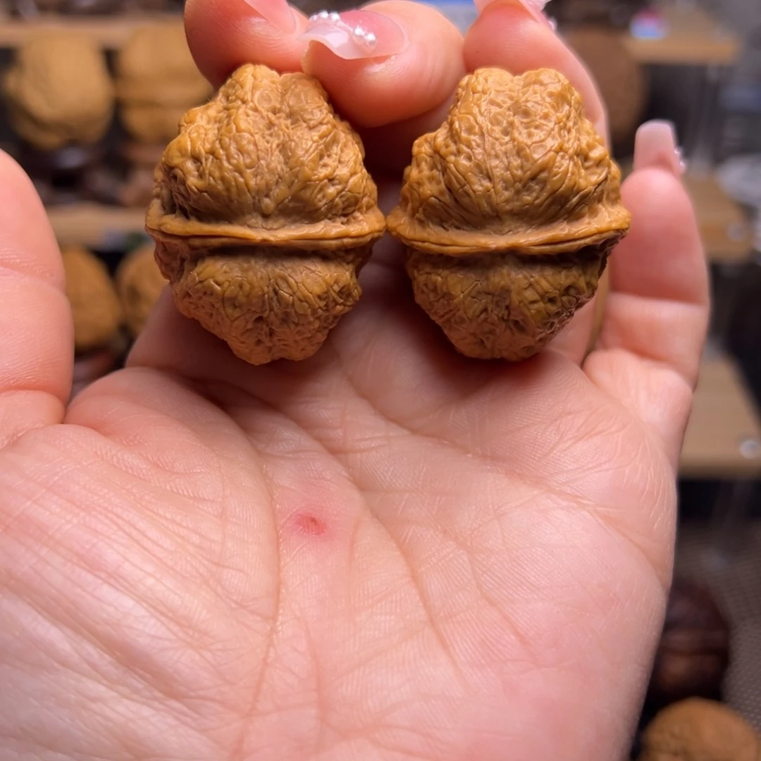 文玩核桃吊坠51w蝴蝶蟾40尺