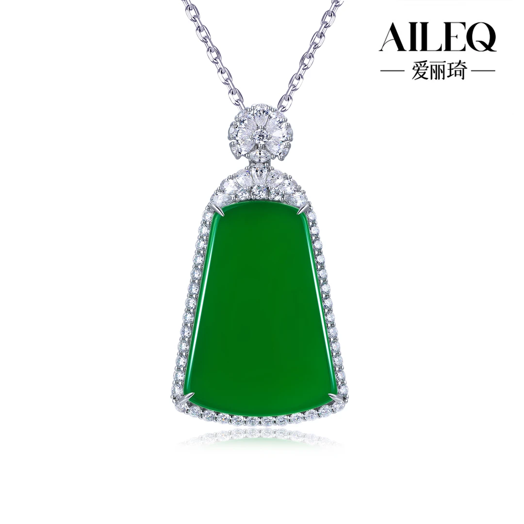 AILEQ925银镶天然玉髓满绿扇形平安无事牌吊坠品质珠宝欧若风项链