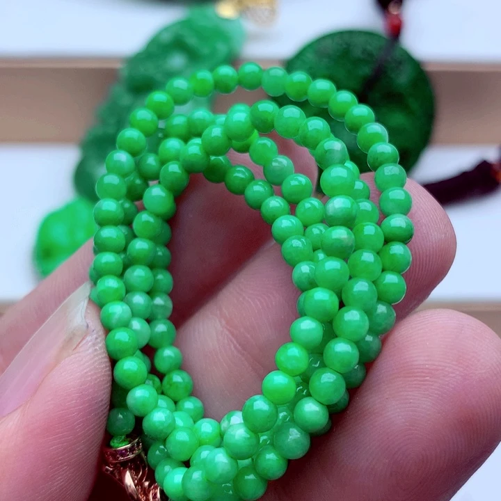 翡翠未镶嵌毛衣链