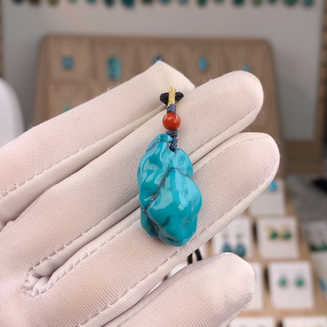 绿松石未镶嵌颈饰