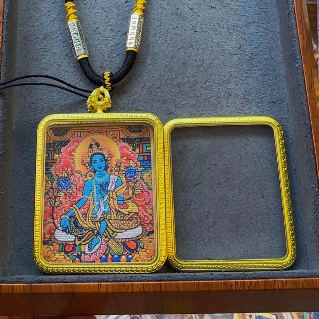 吊坠骑****安绿度母唐卡