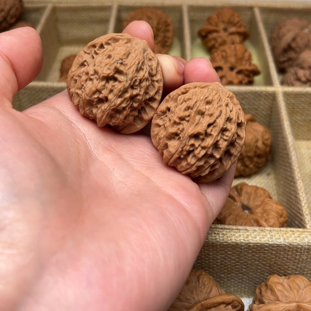 文玩核桃吊坠34红豆