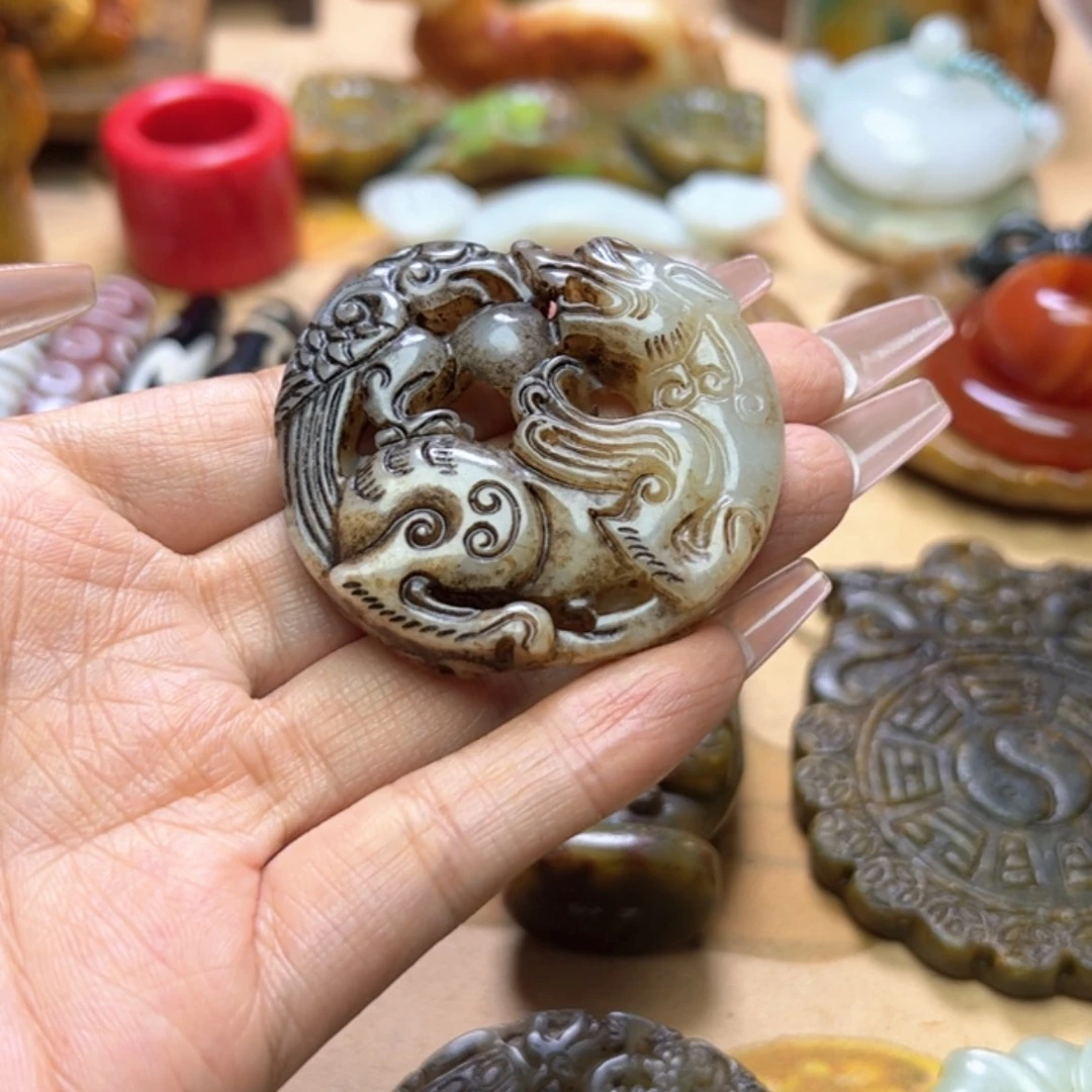 【闪购商品】蛇纹石玉颈饰未镶嵌