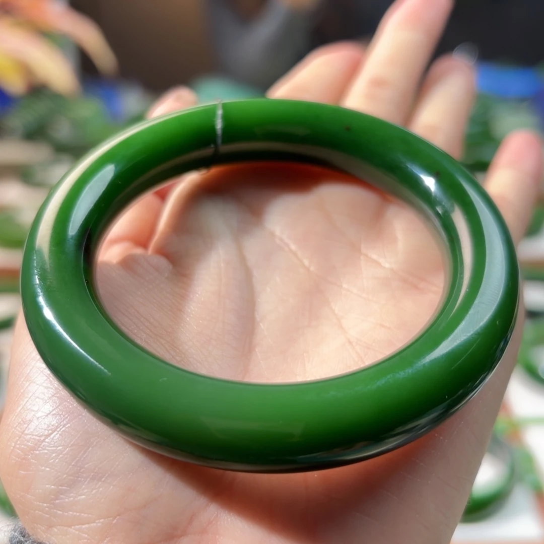 未镶嵌手镯和田玉（碧玉）55.56