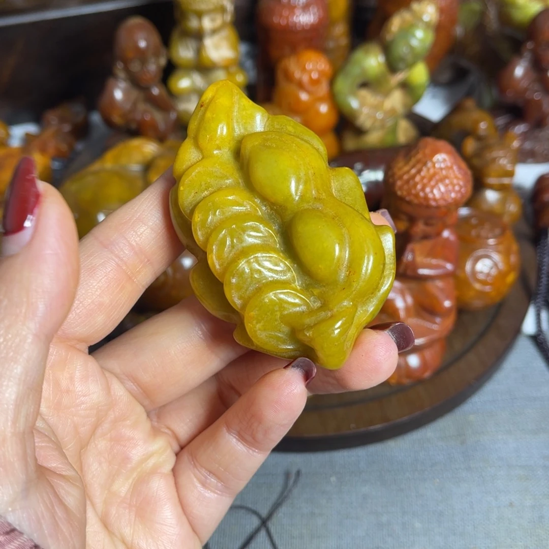 蛇纹石玉合金颈饰