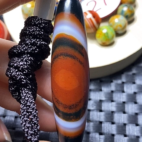 未镶嵌颈饰玛瑙/玉髓懂*