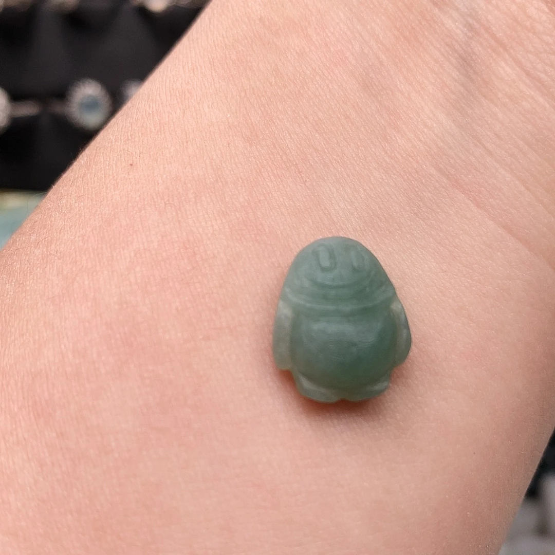 翡翠未镶嵌颈饰小企鹅