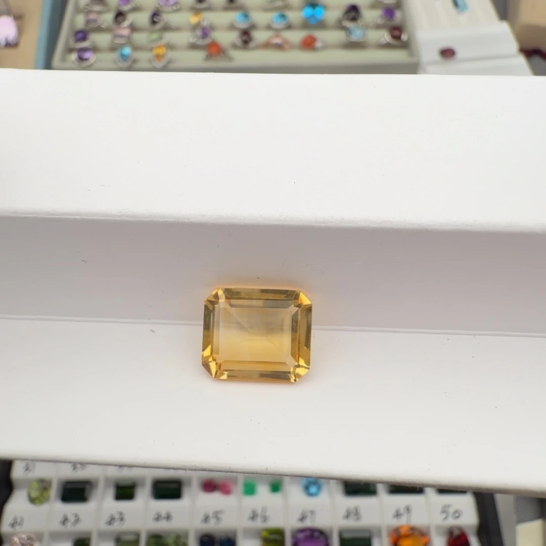 绿水晶未镶嵌珠宝半成品天然黄水晶5.28克拉