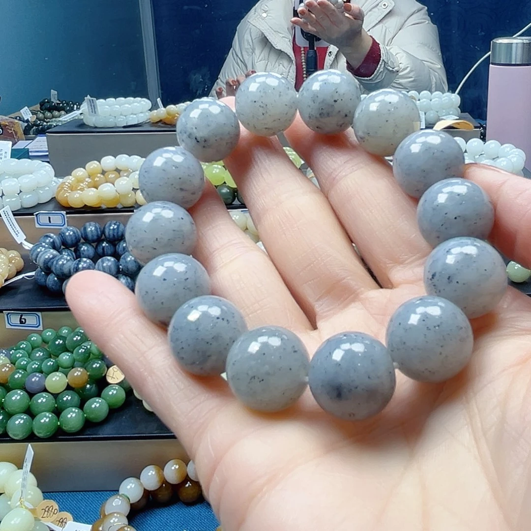 非***凡和田玉未镶嵌手链