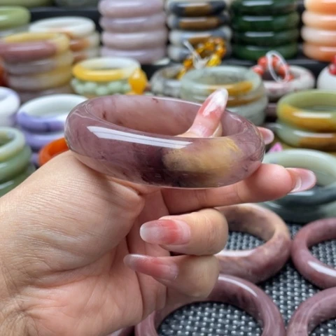 未镶嵌手镯石英岩玉