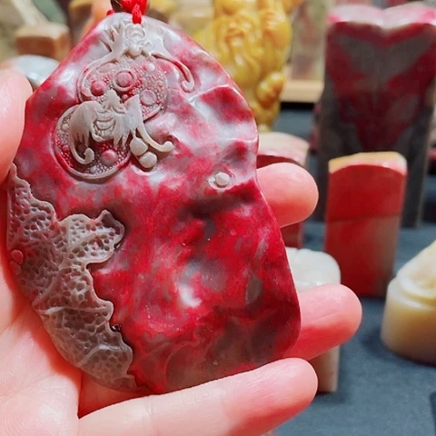 昌化石昌化精品鸡血石手玩件