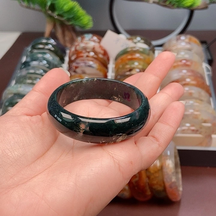 玛瑙/玉髓手镯未镶嵌