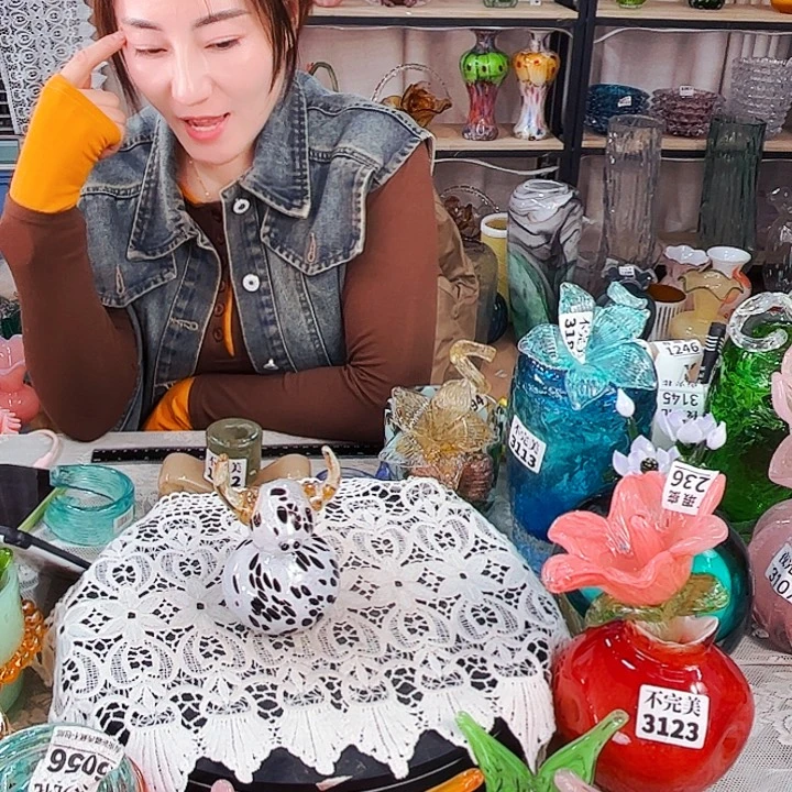 牛 家悦琉璃工艺品