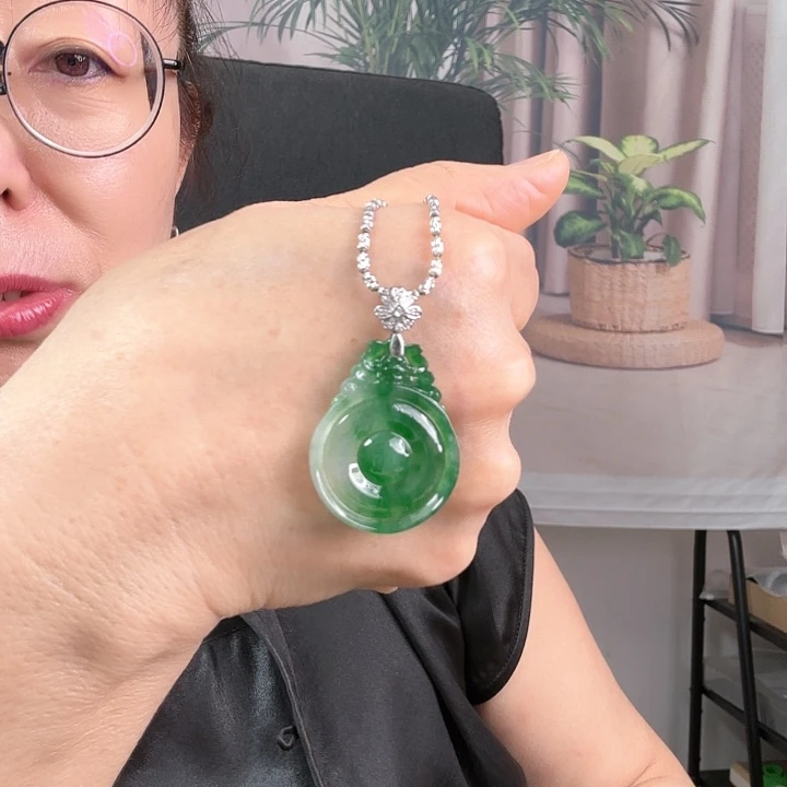 翡翠颈饰18K金镶嵌复古福贝