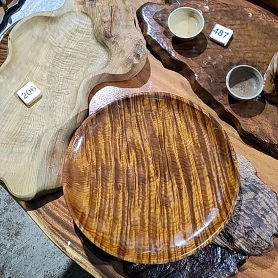 用***2老楠木满金丝纹理圆盘