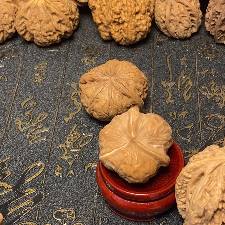 z***x文玩核桃吊坠文玩核桃异形单只