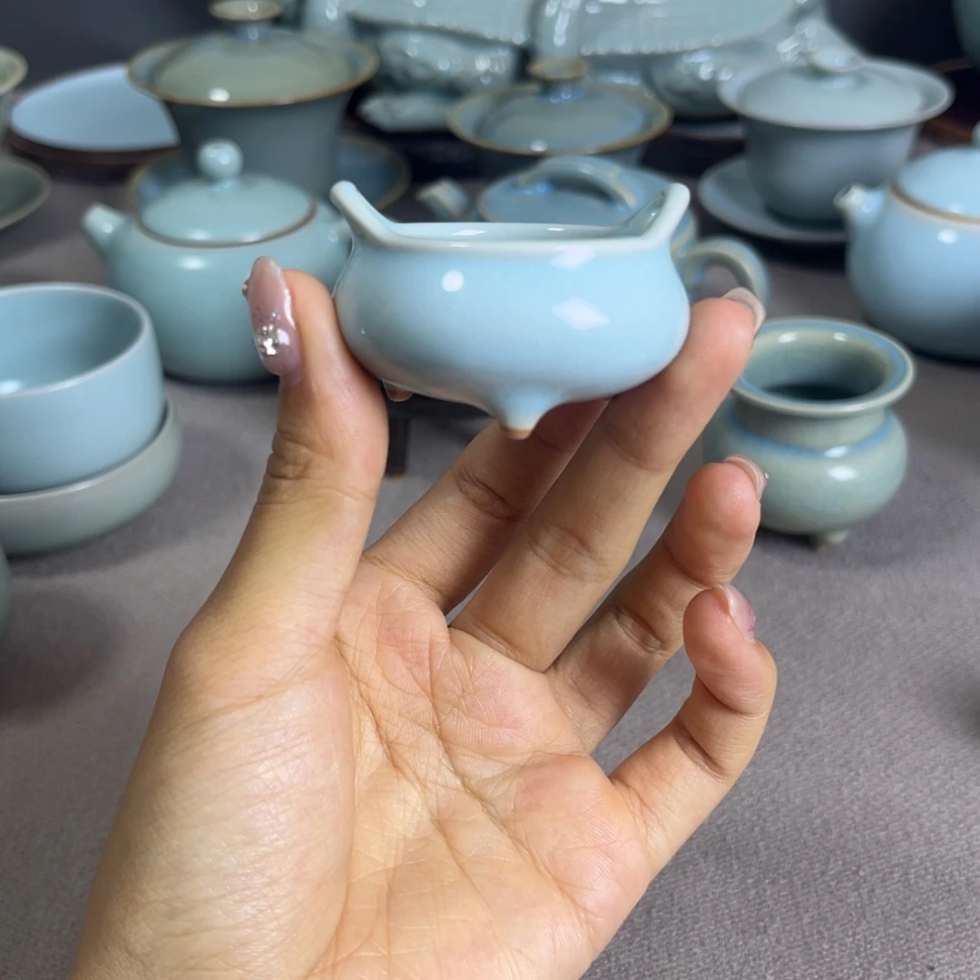 摆件C***g哈哈哈哈哈哈哈哈哈哈哈