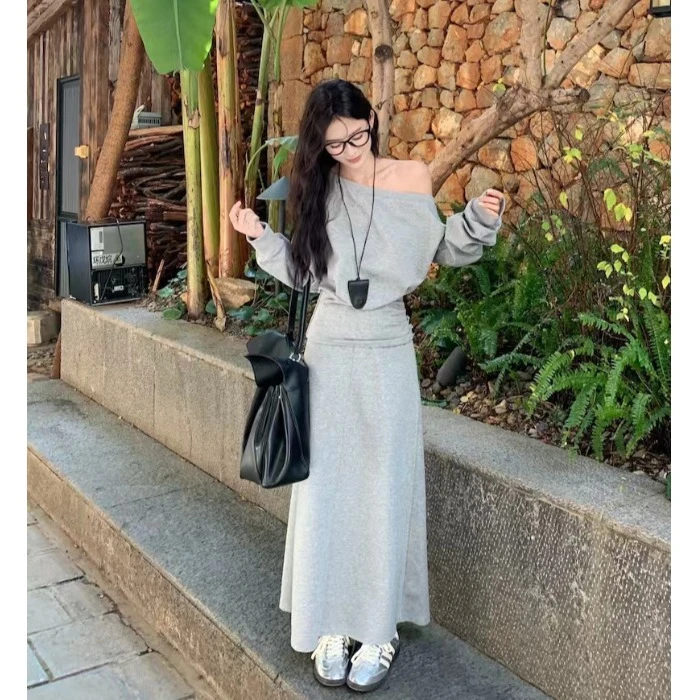 宽松露肩褶皱设计感长袖卫衣高腰显瘦半身裙女2025春季新款两件套